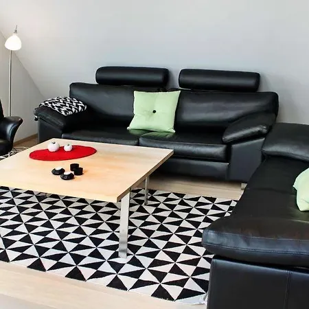 Sleeps 6 Pool Wifi בית נופש בלבאנד